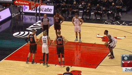  杜兰特关键球命中篮网险胜公牛