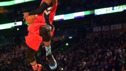  扣篮大赛惊现空中接力神配合