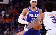  恩比德内线称霸，76人主场轻取尼克斯队