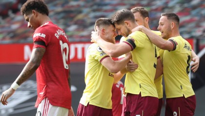  曼联换帅后豪取联赛五连胜