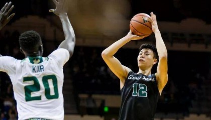  易建联复出首秀带领广东轻取深圳队