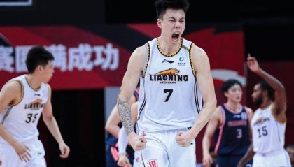  辽宁男篮加时险胜广东斩获三连冠