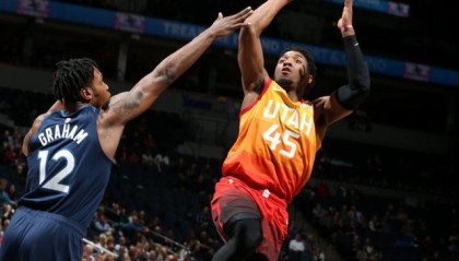  戈贝尔盖帽盛宴森林狼力克爵士