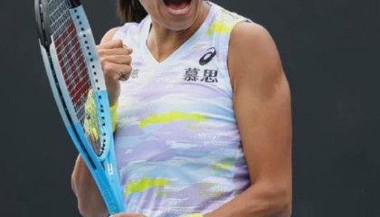  中国金花张帅爆发，直落两盘淘汰种子选手