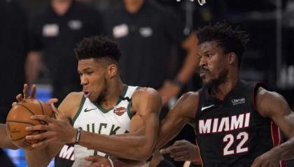  米切尔三分如雨骑士浇灭热火攻势