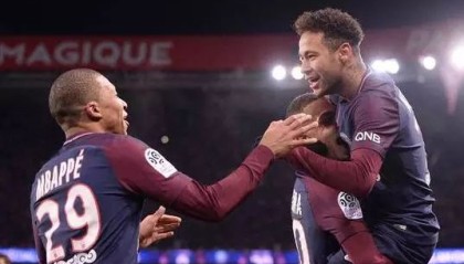  姆巴佩超神发挥巴黎大胜马赛