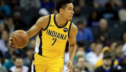  锡安威廉姆斯暴扣，鹈鹕主场击退开拓者队