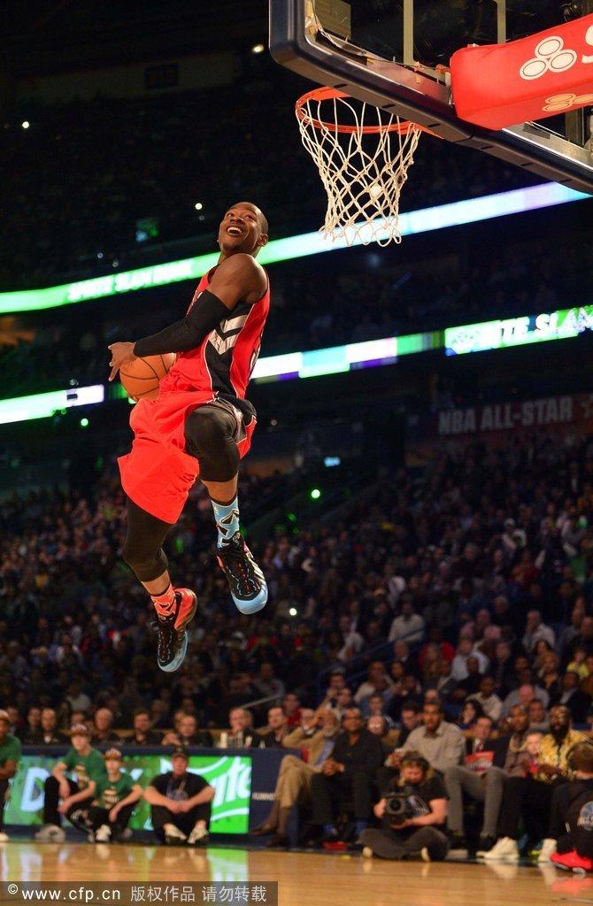  扣篮大赛惊现空中接力神配合