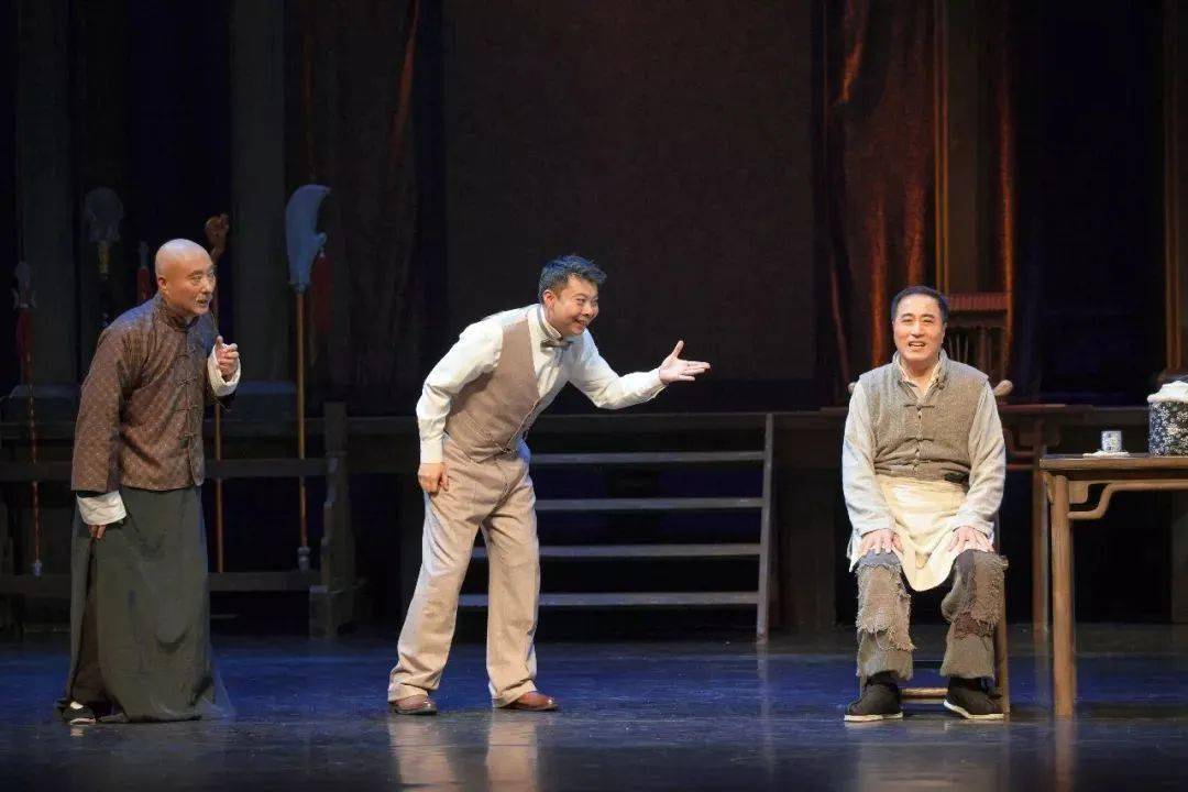  电竞纪录片热播中，幕后故事感动众人