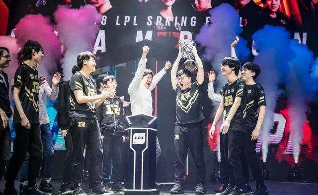  电竞黑马一路过关斩将勇夺桂冠