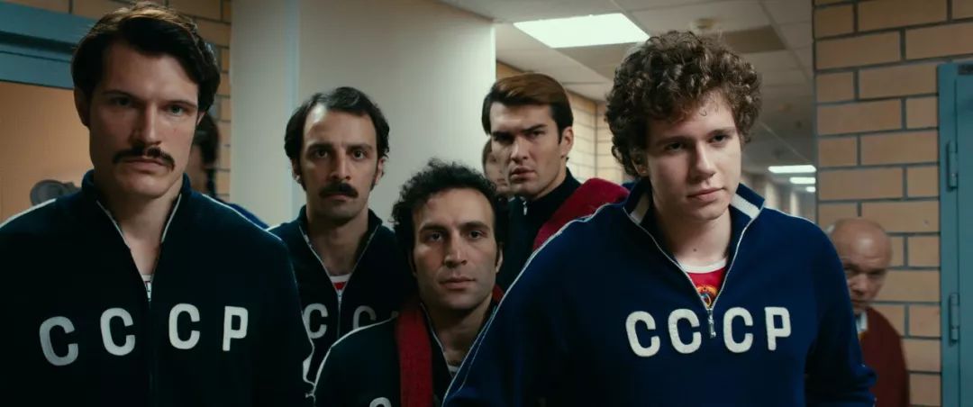  弗里茨发球时速破纪录震撼全场观众