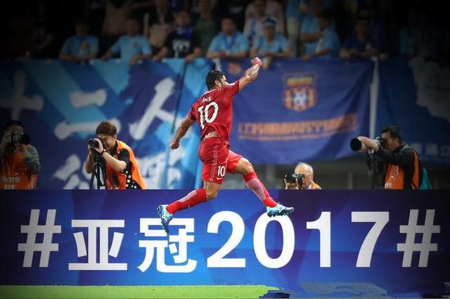  中场核心伤愈，回归首战传射建功