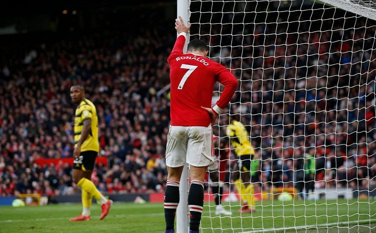  热那亚主场气势如虹，完胜下游球队  